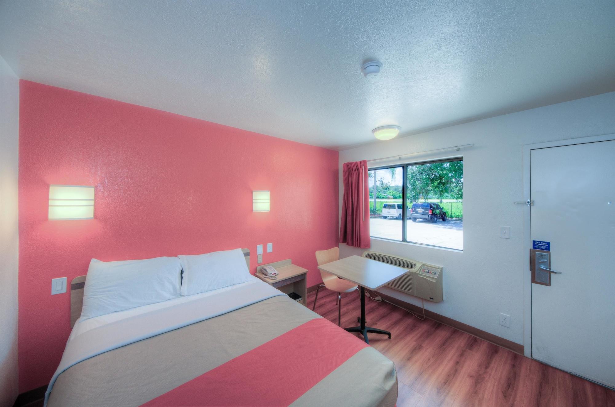 Motel 6-Bradenton, Fl Εξωτερικό φωτογραφία